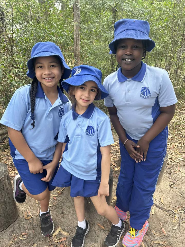 164343123018956_815623391224256-1