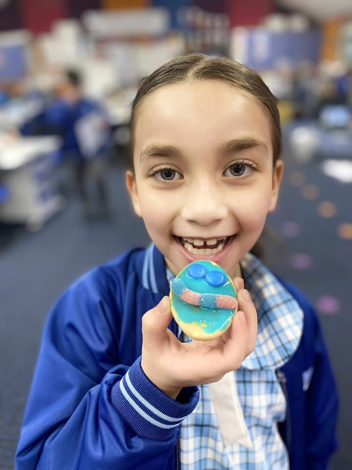 164343123018956_816906371095958-1