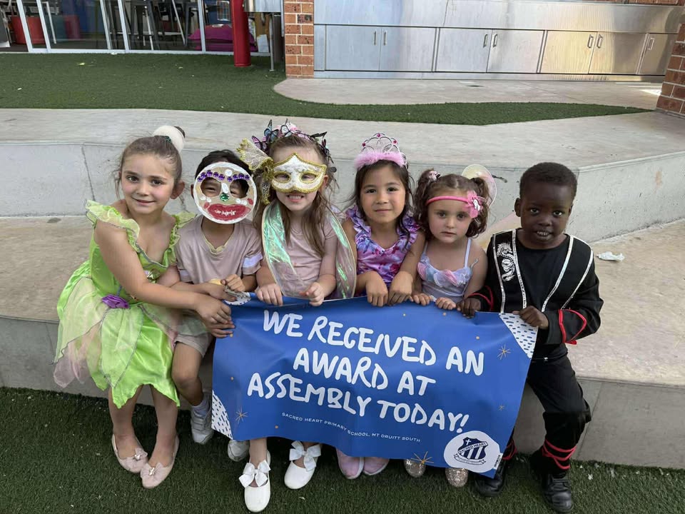 164343123018956_833838972736031-1