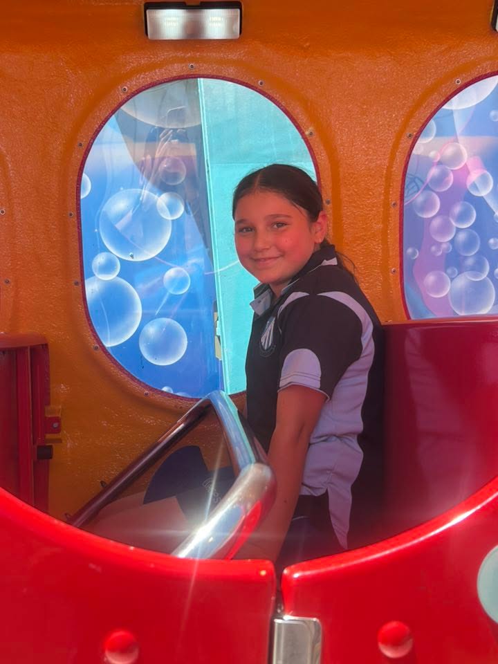 164343123018956_838753828911212-1